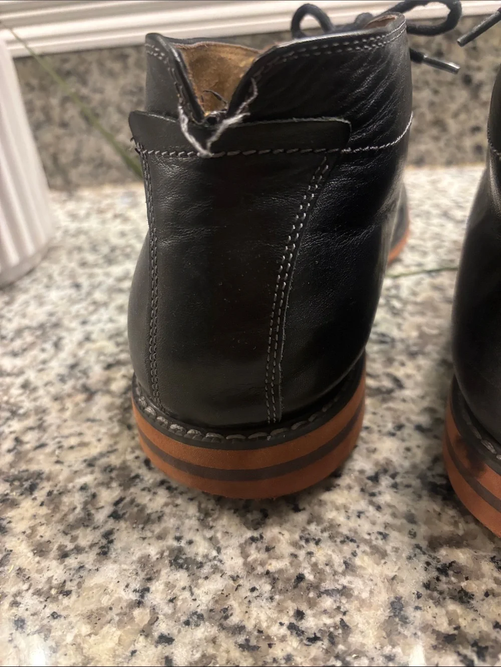 Men's Black Leather Lace-Up Chukka Boots